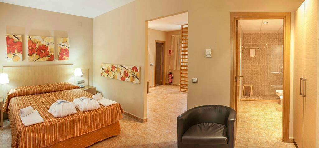 Confluent Health Resort Cofrentes Quarto foto