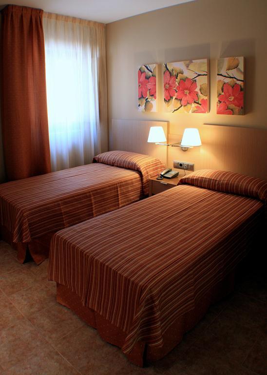 Confluent Health Resort Cofrentes Quarto foto